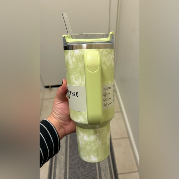 Stanley H2.0 FlowState Quencher H2.0 Citron Tie Dye - Picture 2 of 6